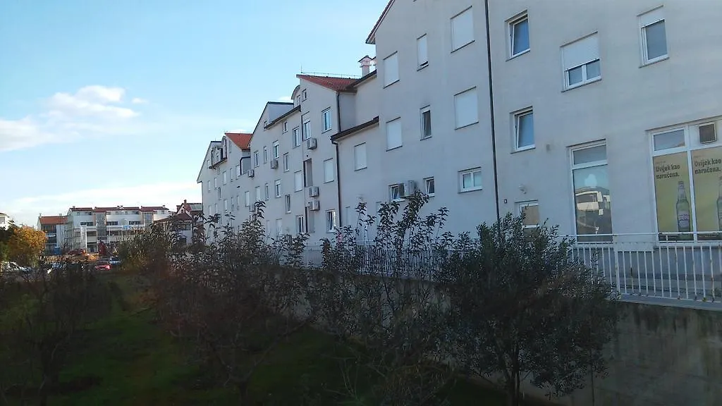 Apartment Kristina Pula 0*,